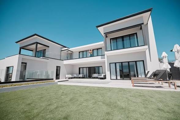 Semi Detached 5 Bedroom Duplex